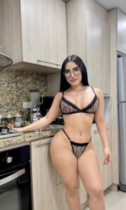 Çayırova Escort Leman